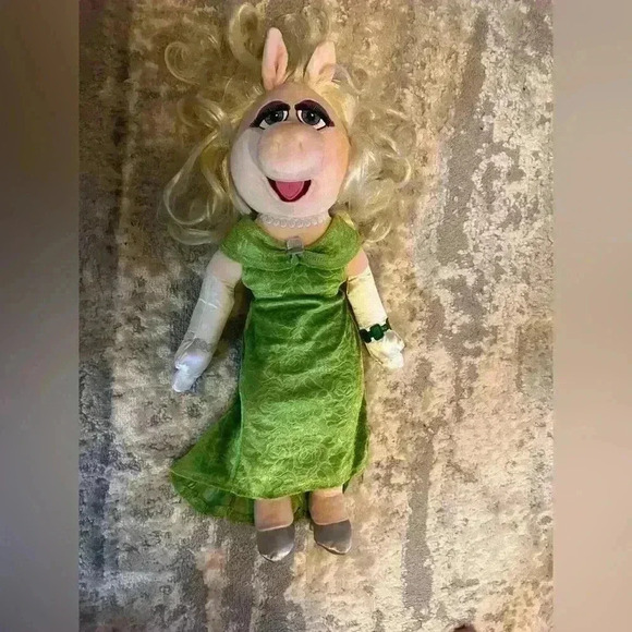 Miss Piggy (must be bundled with another item) - Picture 1 of 3